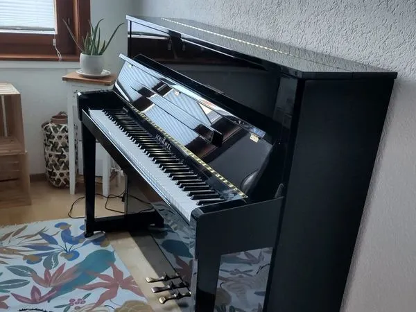 Piano déplacé avec précaution lors d'un déménagement
