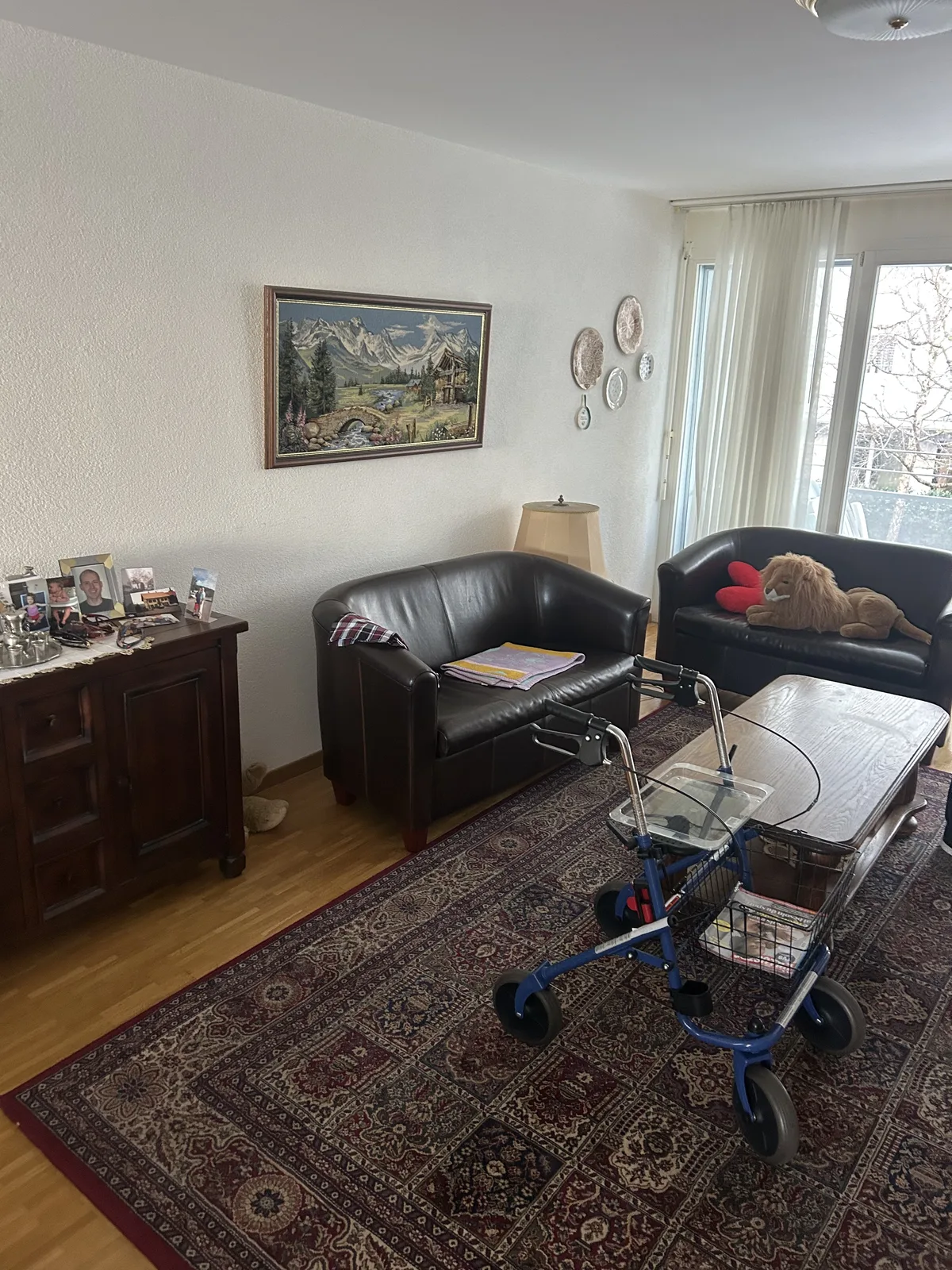 Salon vidé lors d'un vide-maison à Fribourg